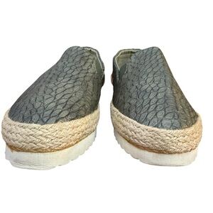 Electric Karma Women SZ 7 Slip-On Espadrille Loafers Snake Print Metallic Green